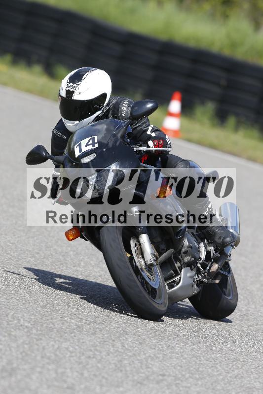 Archiv-2025/09 22.04.2025 Cornu Master School ADR/gruen-vert/14